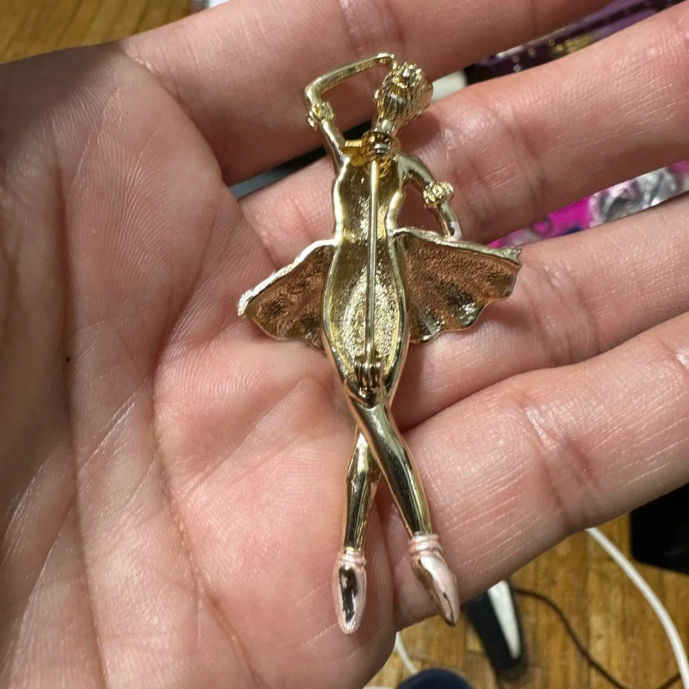 Vintage Gold Tone Ballerina Brooch - Picture 3 of 3